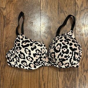 Victorias Secret 36D Leopard Print Women's Bra
